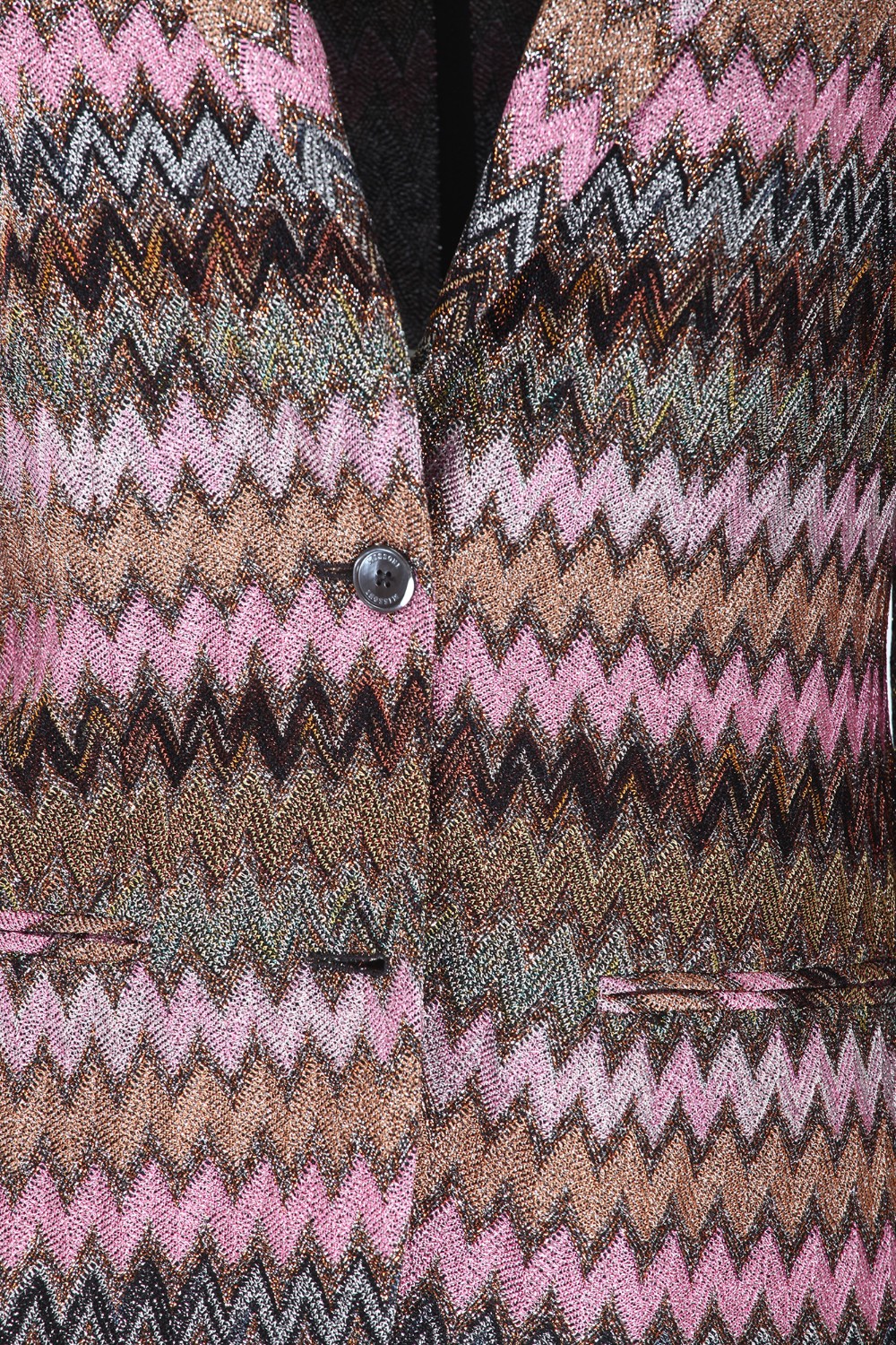 shop MISSONI  Blazer: Missoni blazer glitter con linee zigzag.
Design classico con rever a lancia.
Arricchito dal motivo a linee zigzag e dai fili metallici per un effetto scintillante.
Composizione: 71% Viscosa, 22% fibra metallizzata, 7% poliammide.
Made in Italy.. DS24WF06 BR00YF-S415L number 5346703